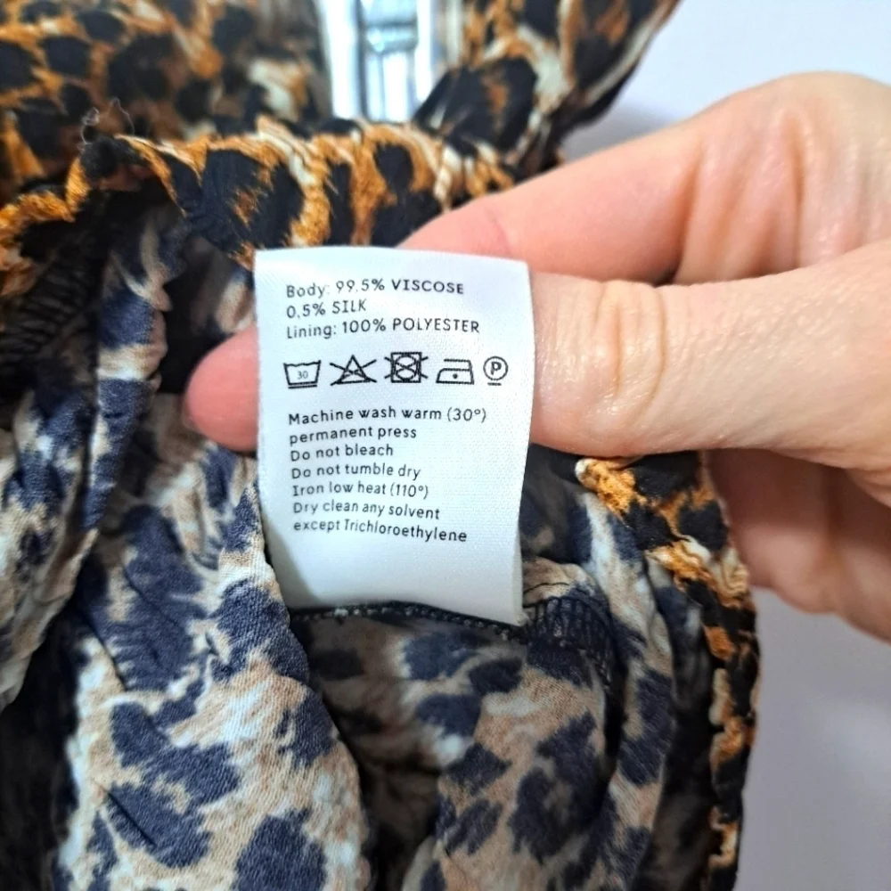 Nanushka primrose paperbag waist shorts ocelot medium NWOT - Picture 10 of 11